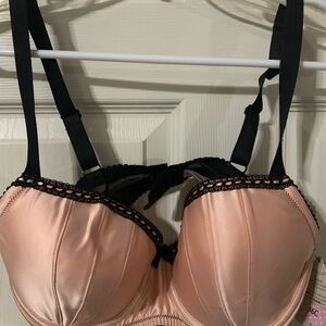 Crème Brûlée bra 36c nwt